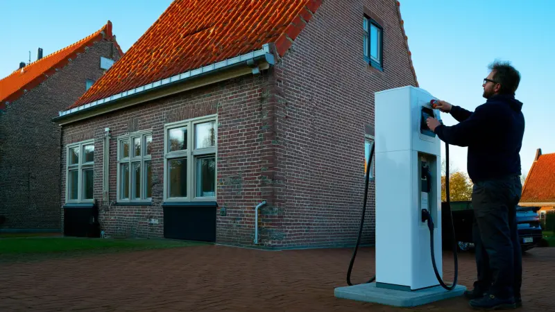 Laadpaal installeren jaren 70 woning: groepenkast &